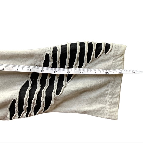 3/4 sleeve of comfy stretchy 100% cotton top in off white and black. - Picture 14 of 16